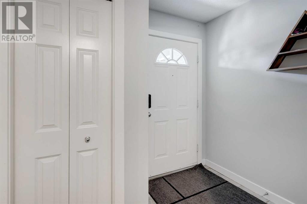 Single Family House for Sale in  Sandarac Way NW Sandstone Valley Calgary 