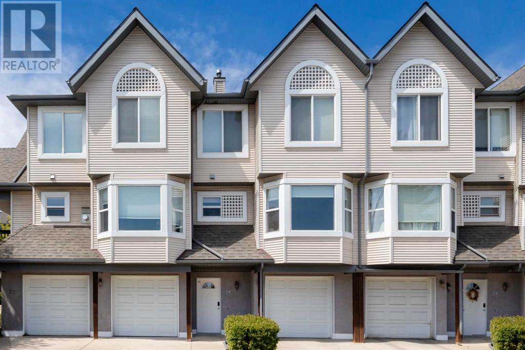 Single Family House for Sale in  Sandarac Way NW Sandstone Valley Calgary 