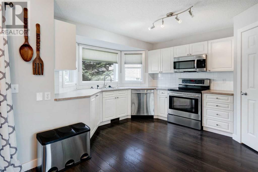 Single Family House for Sale in  Sandarac Way NW Sandstone Valley Calgary 