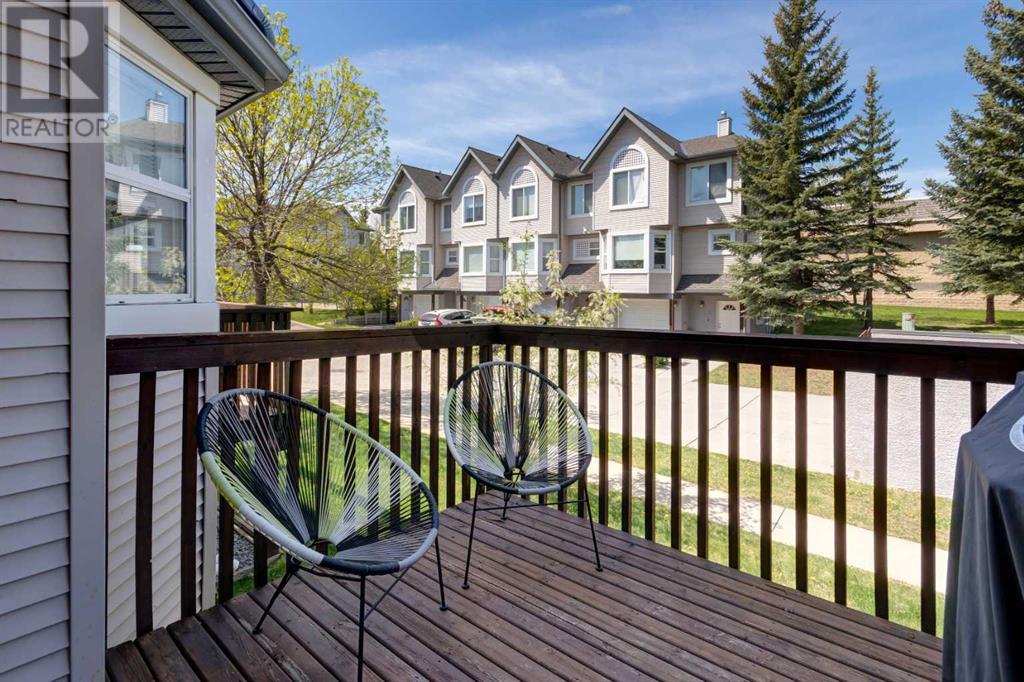 Single Family House for Sale in  Sandarac Way NW Sandstone Valley Calgary 