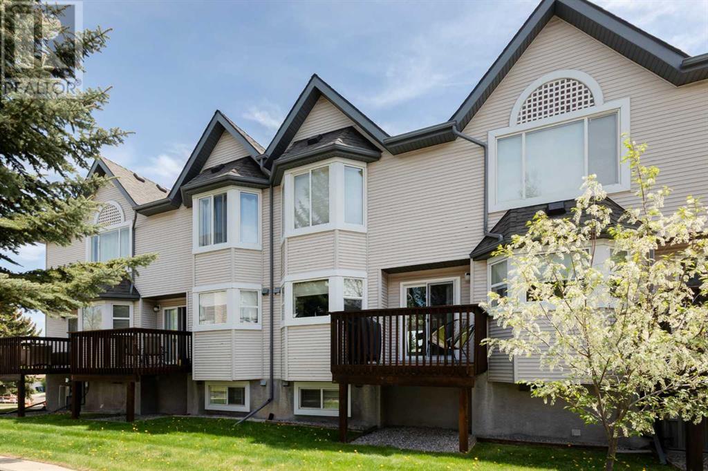 Single Family House for Sale in  Sandarac Way NW Sandstone Valley Calgary 