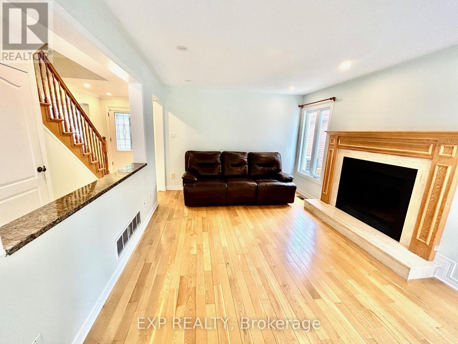 Photo 3 of 135 Picasso Drive, Ottawa ON
