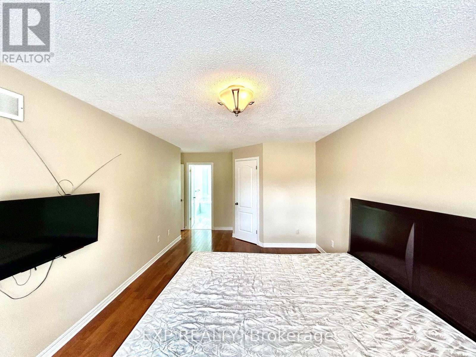 Photo 26 of 135 Picasso Drive, Ottawa ON