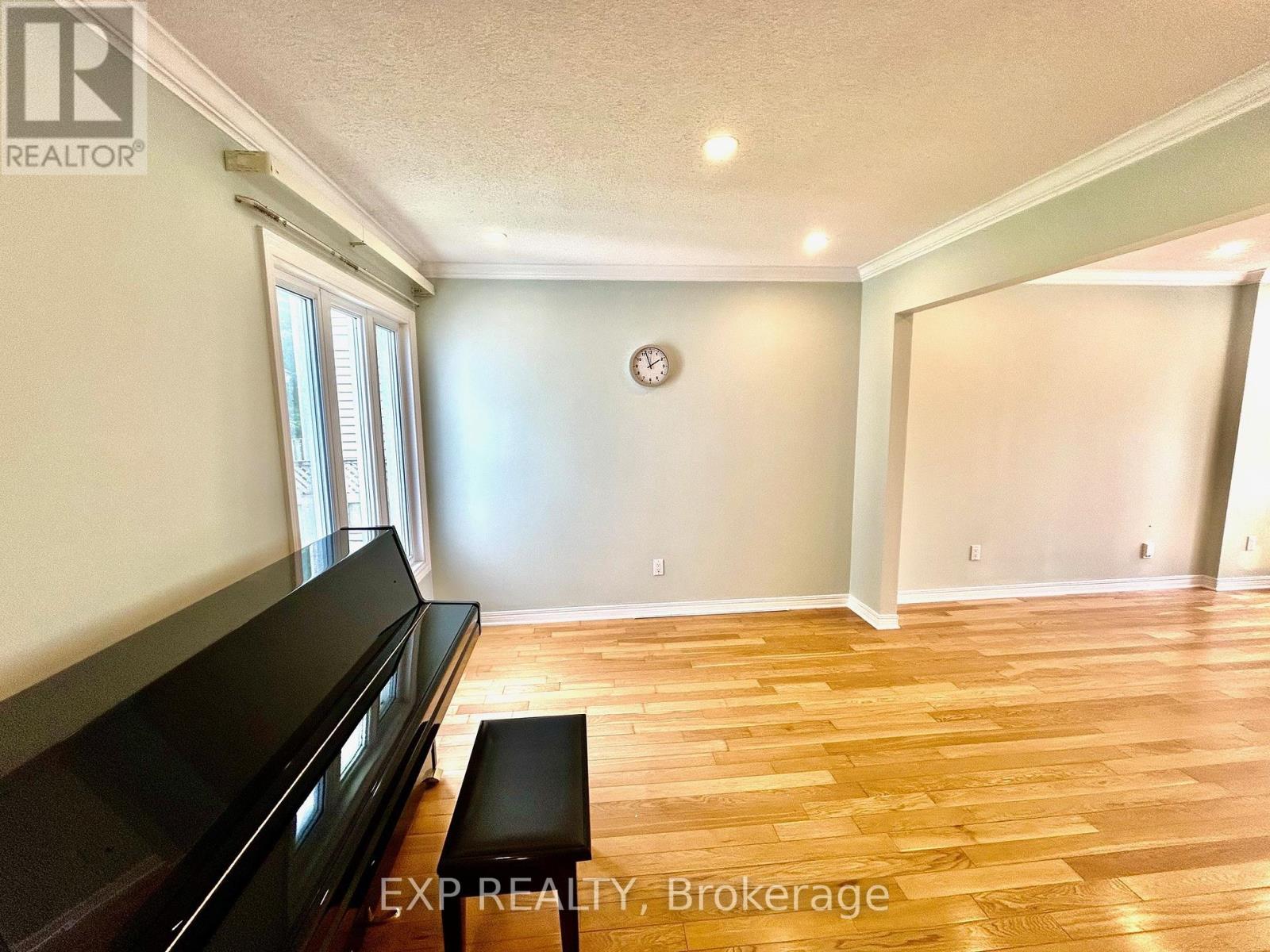 Photo 33 of 135 Picasso Drive, Ottawa ON