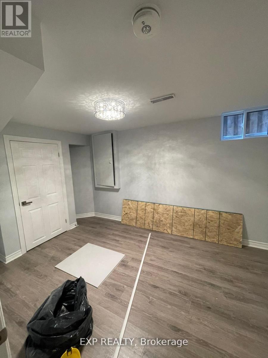 Photo 8 of Bsmt 7047 Dalewood Drive, Mississauga ON