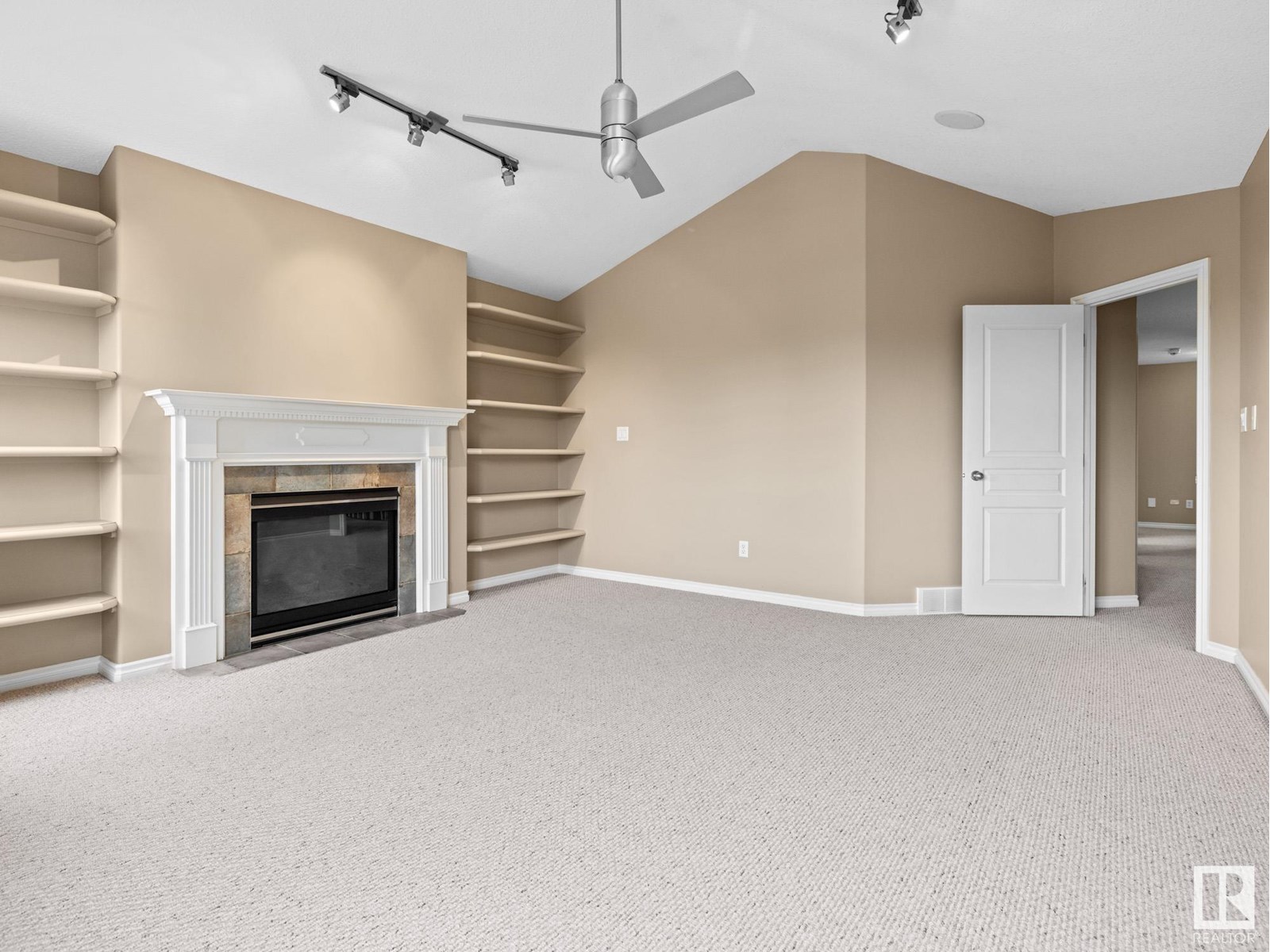 Photo 35 of 912 Summerside Link Li Sw, Edmonton AB