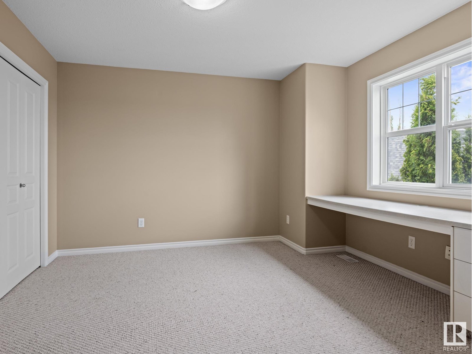 Photo 37 of 912 Summerside Link Li Sw, Edmonton AB