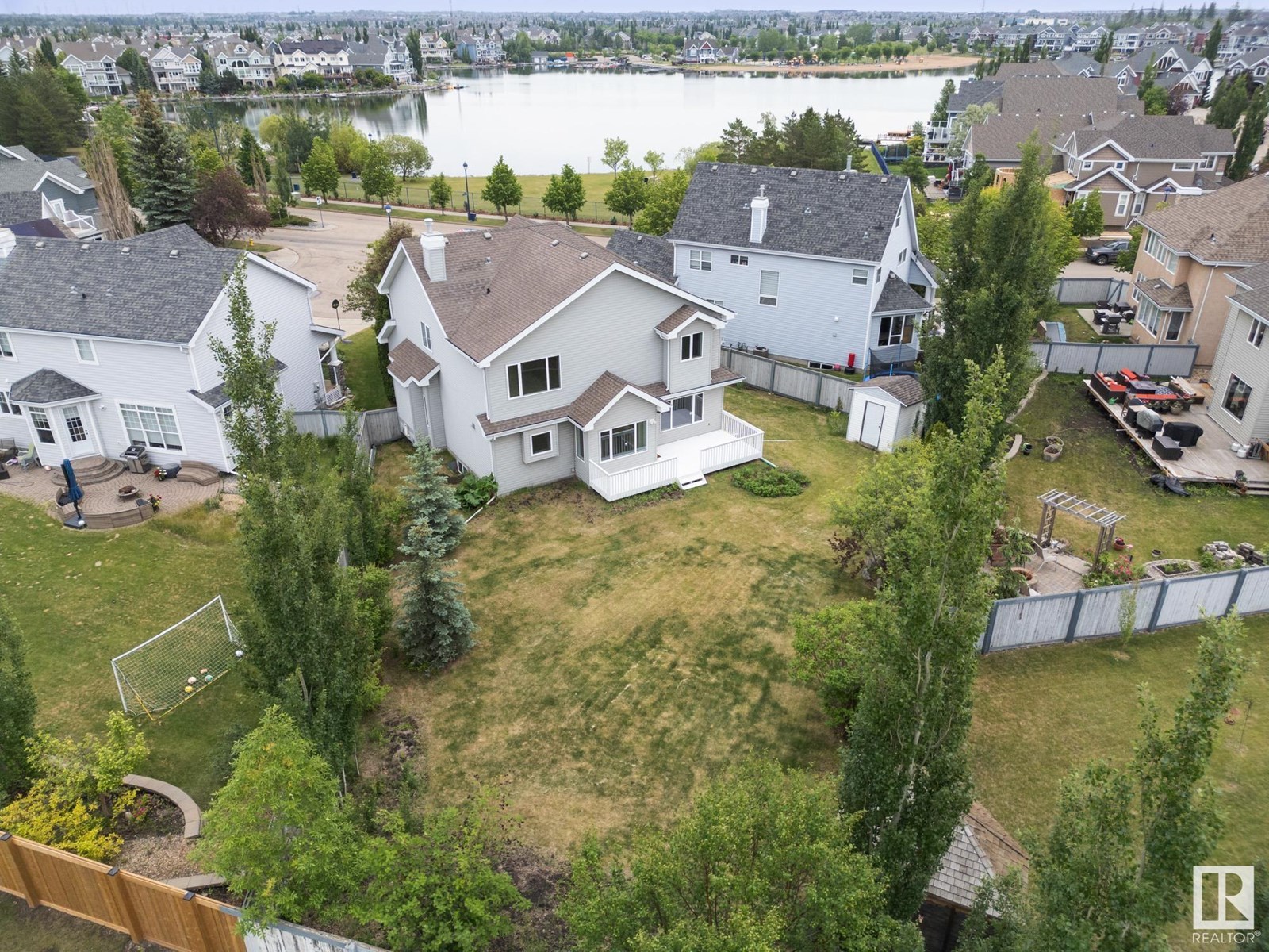 Photo 2 of 912 Summerside Link Li Sw, Edmonton AB