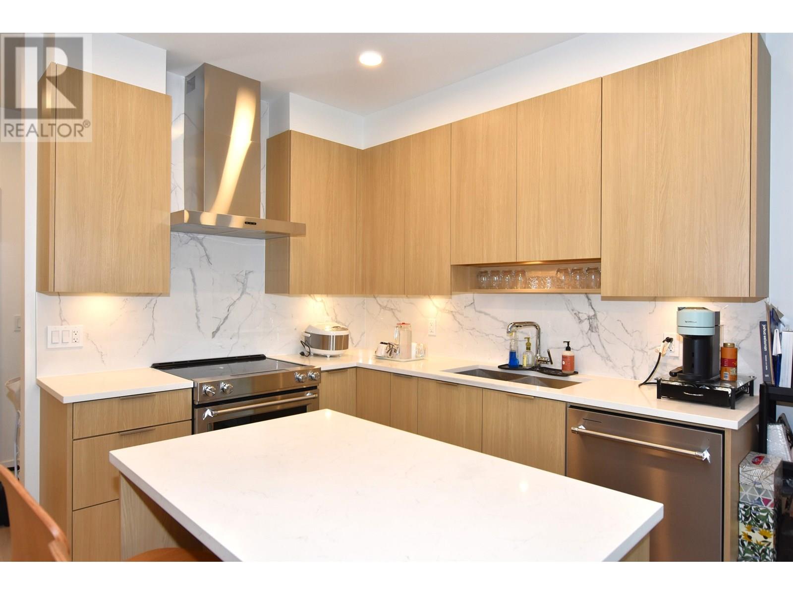 Photo 9 of 202 7123 11 Th Avenue, Burnaby BC