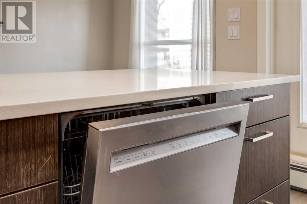 Single Family House for Sale in    Street NE Renfrew Calgary 