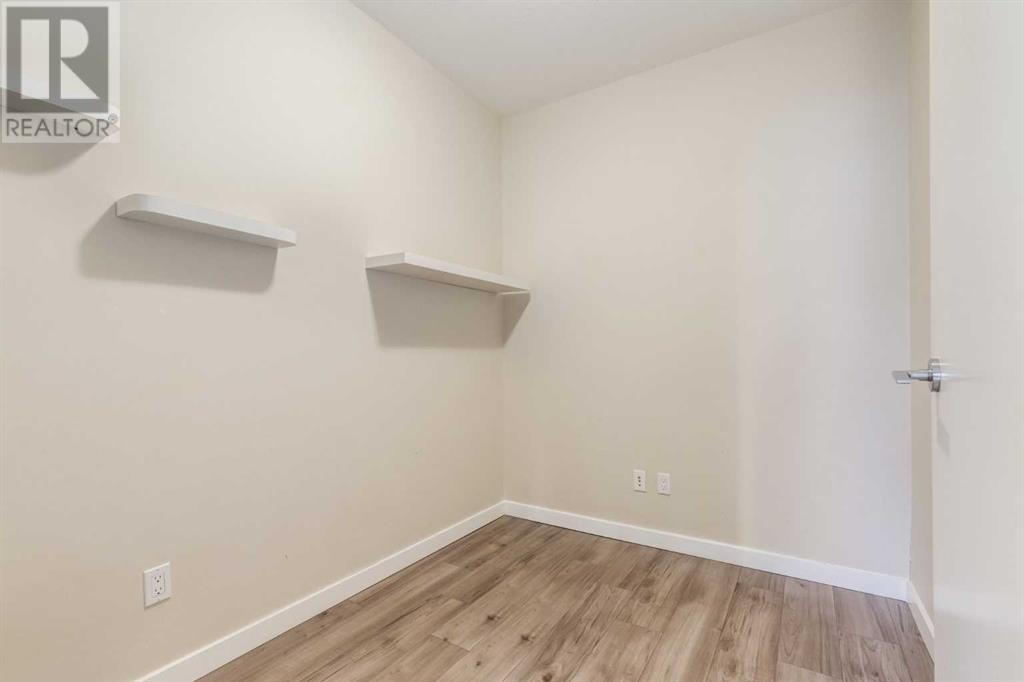 Single Family House for Sale in    Street NE Renfrew Calgary 