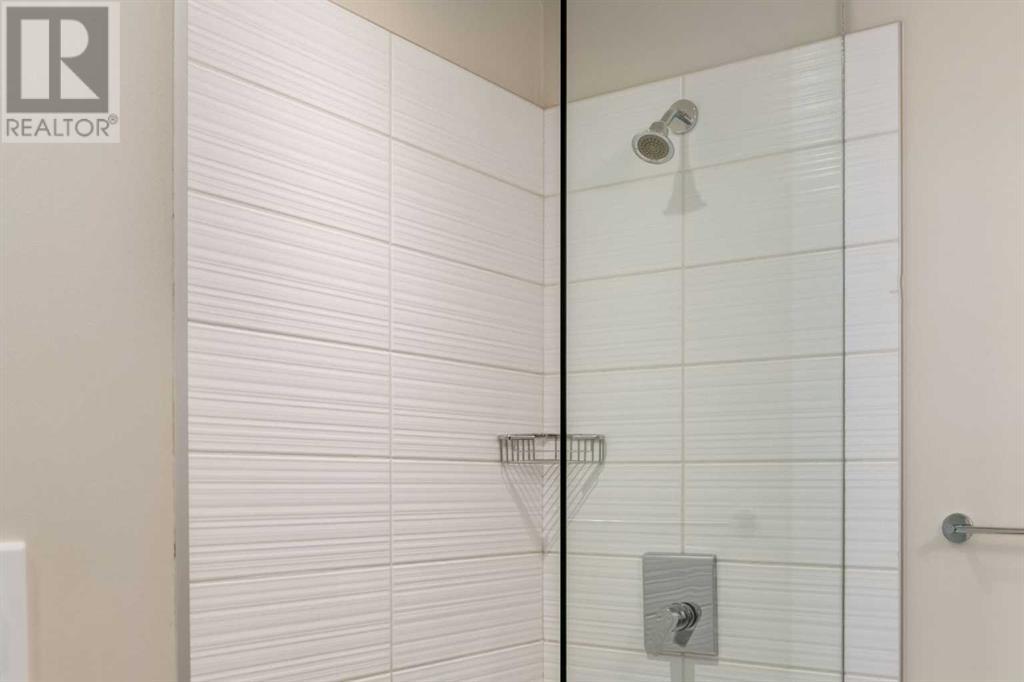 Single Family House for Sale in    Street NE Renfrew Calgary 