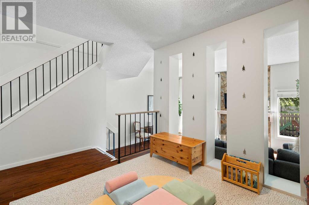 Single Family House for Sale in   Midpark Gardens SE Midnapore Calgary 