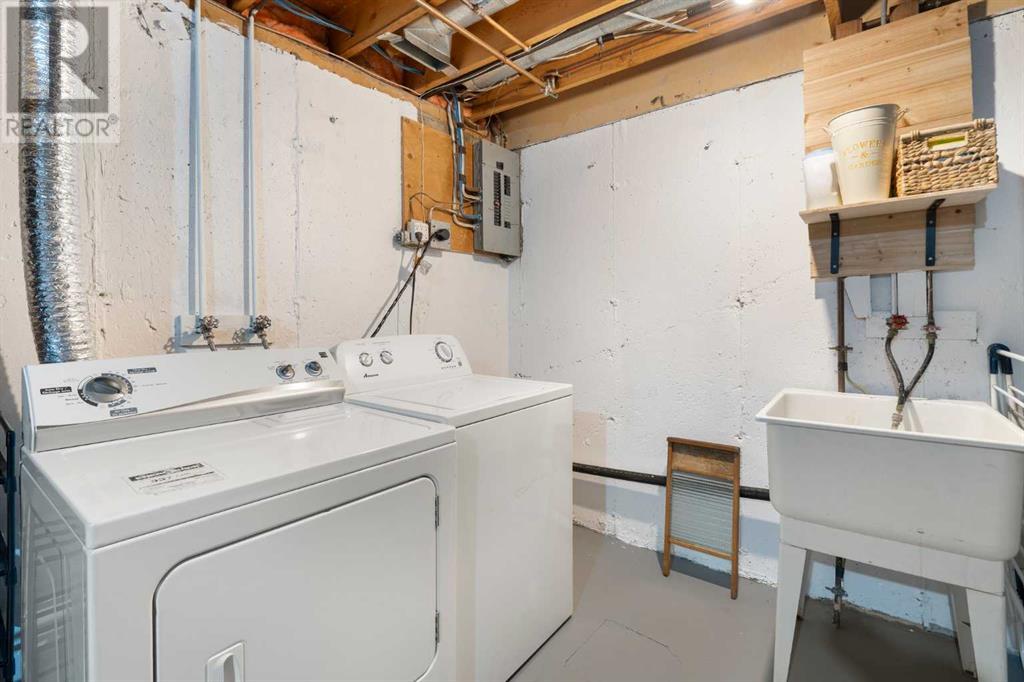 Single Family House for Sale in   Midpark Gardens SE Midnapore Calgary 