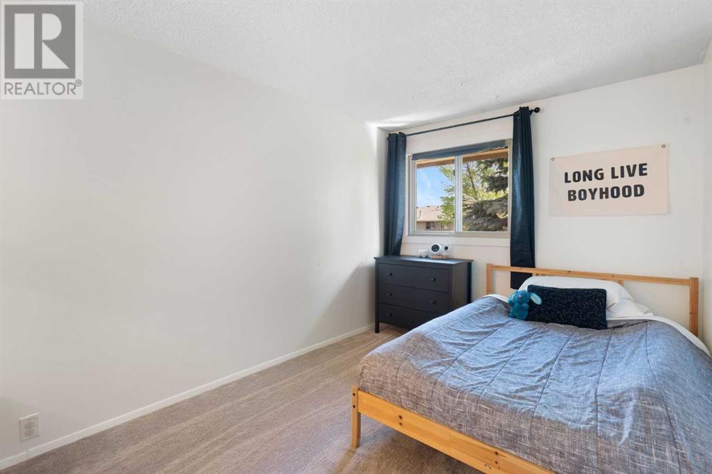 Single Family House for Sale in   Midpark Gardens SE Midnapore Calgary 