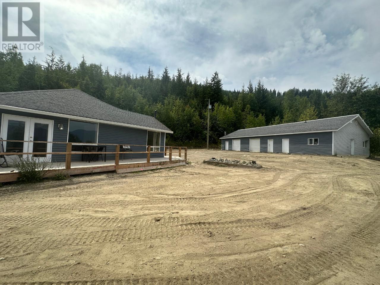 Photo 6 of 4652 Rose Crescent, Eagle Bay BC