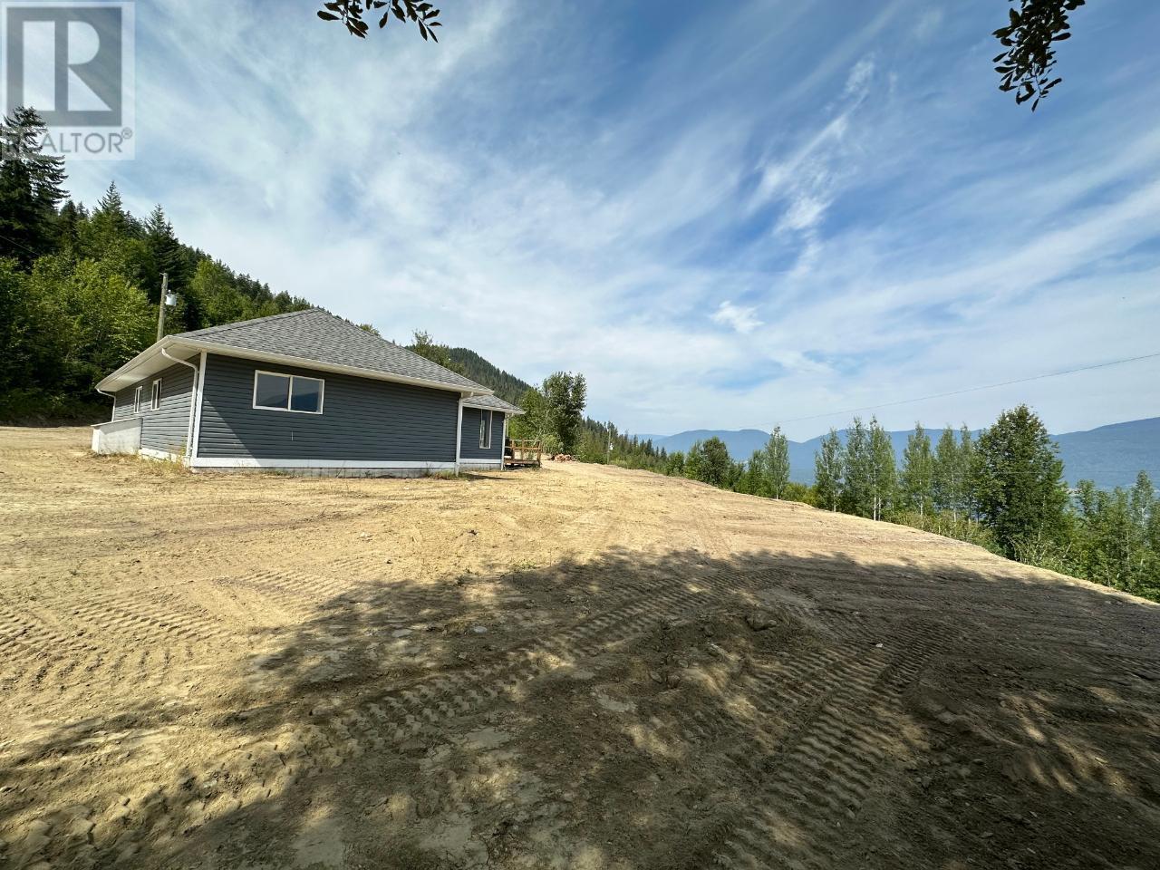 Photo 10 of 4652 Rose Crescent, Eagle Bay BC