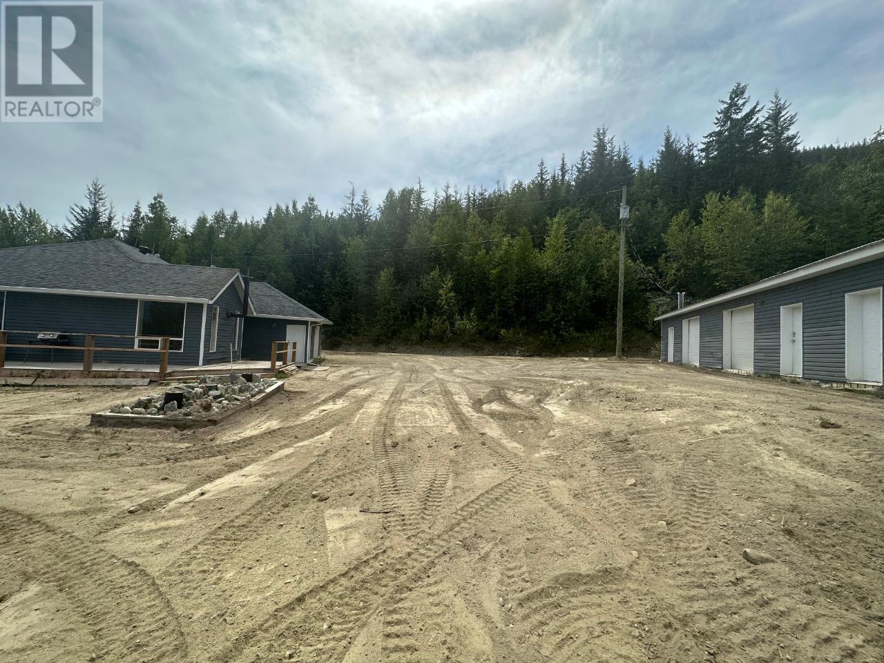 Photo 16 of 4652 Rose Crescent, Eagle Bay BC