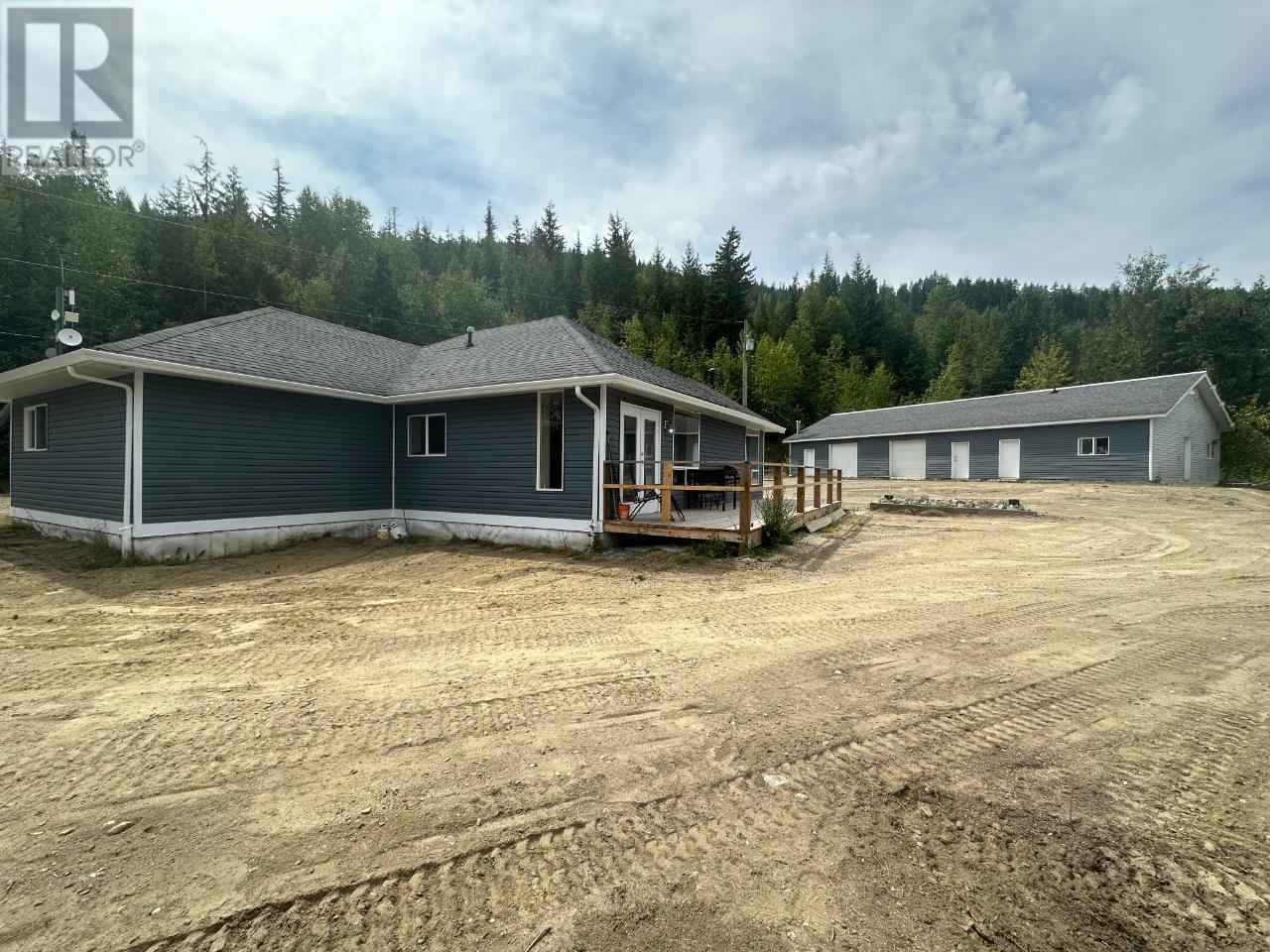 Photo 8 of 4652 Rose Crescent, Eagle Bay BC