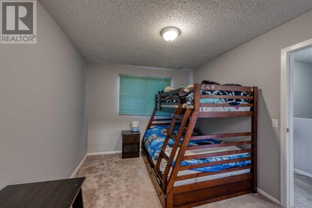 Single Family House for Sale in    Street SW Glenbrook Calgary 