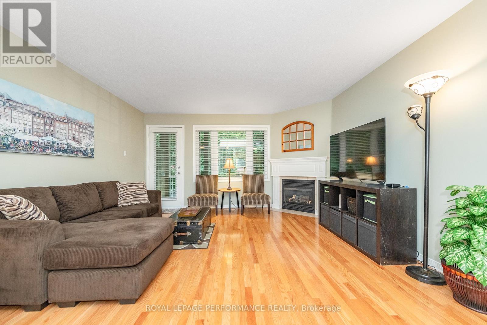 Photo 11 of 14 111 Steele Park Private, Ottawa ON