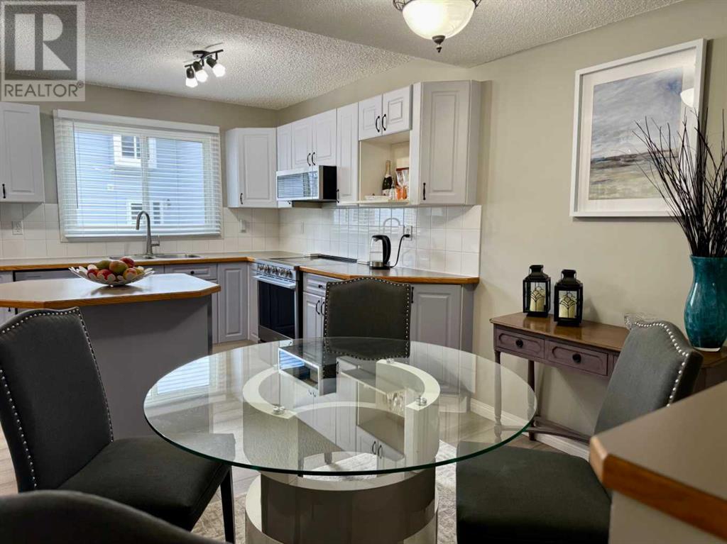 Single Family House for Sale in    Avenue SW Glamorgan Calgary 