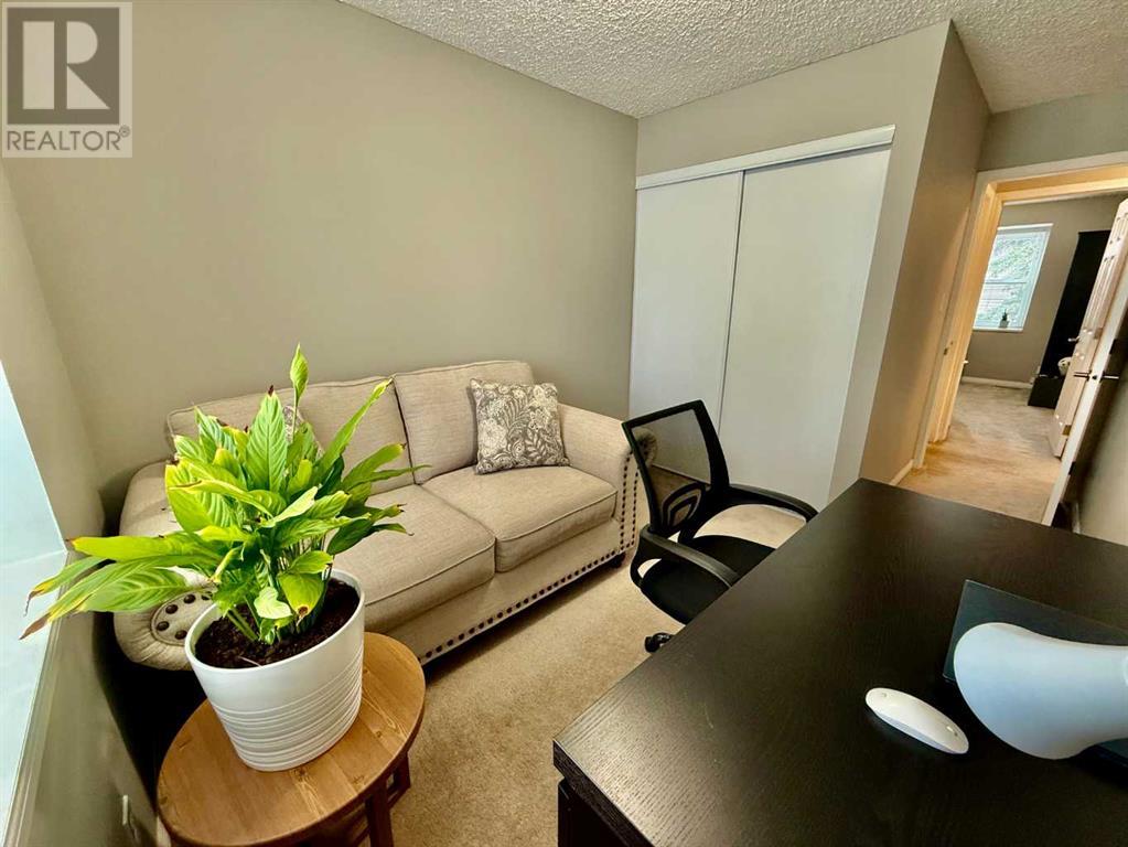 Single Family House for Sale in    Avenue SW Glamorgan Calgary 