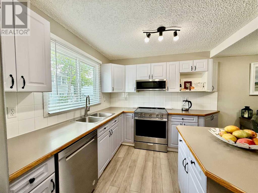 Single Family House for Sale in    Avenue SW Glamorgan Calgary 