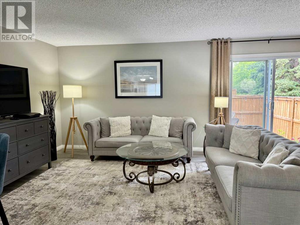 Single Family House for Sale in    Avenue SW Glamorgan Calgary 