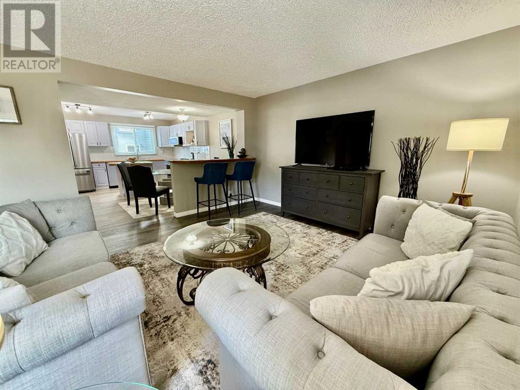 Single Family House for Sale in    Avenue SW Glamorgan Calgary 