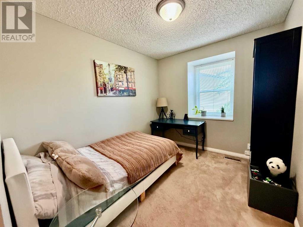 Single Family House for Sale in    Avenue SW Glamorgan Calgary 