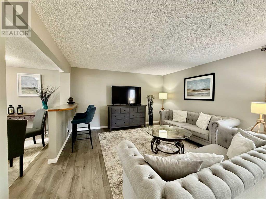 Single Family House for Sale in    Avenue SW Glamorgan Calgary 