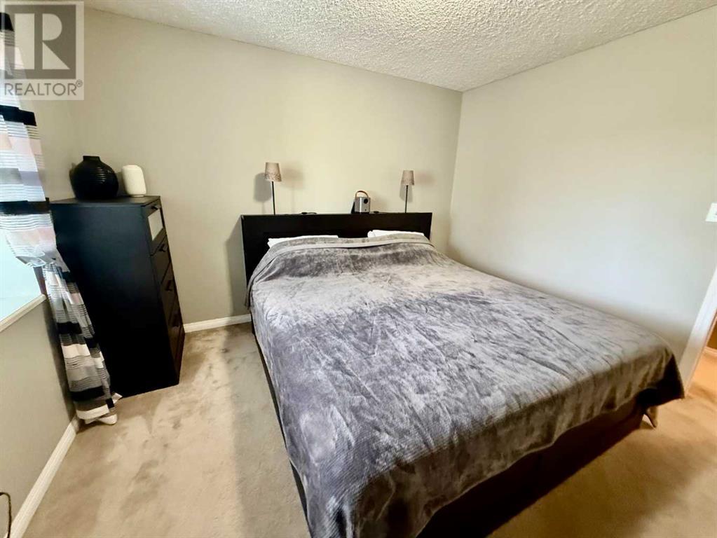 Single Family House for Sale in    Avenue SW Glamorgan Calgary 