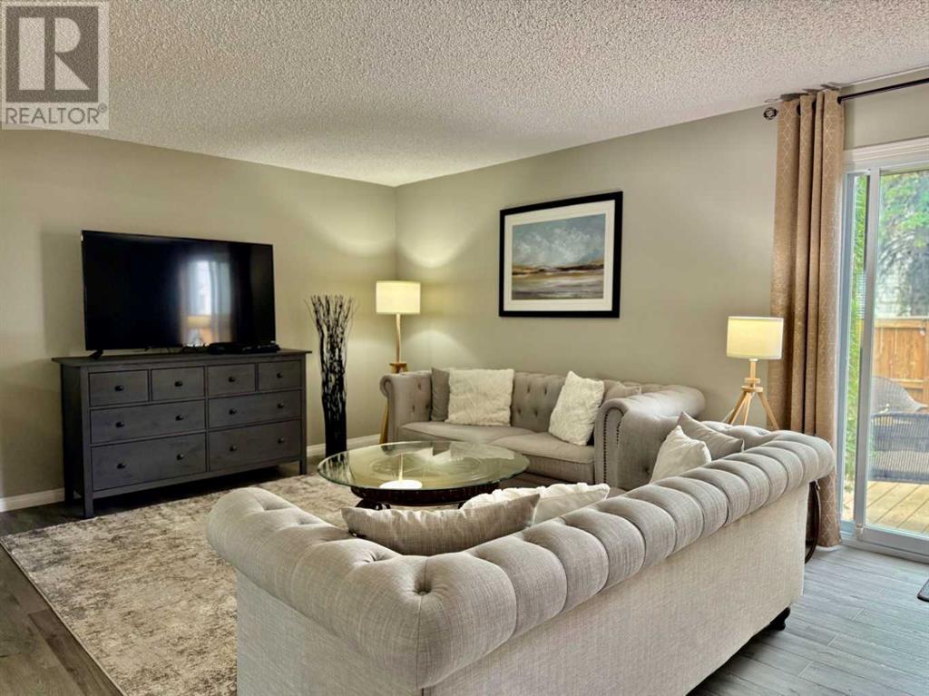 Single Family House for Sale in    Avenue SW Glamorgan Calgary 