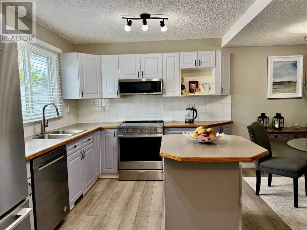 Single Family House for Sale in    Avenue SW Glamorgan Calgary 