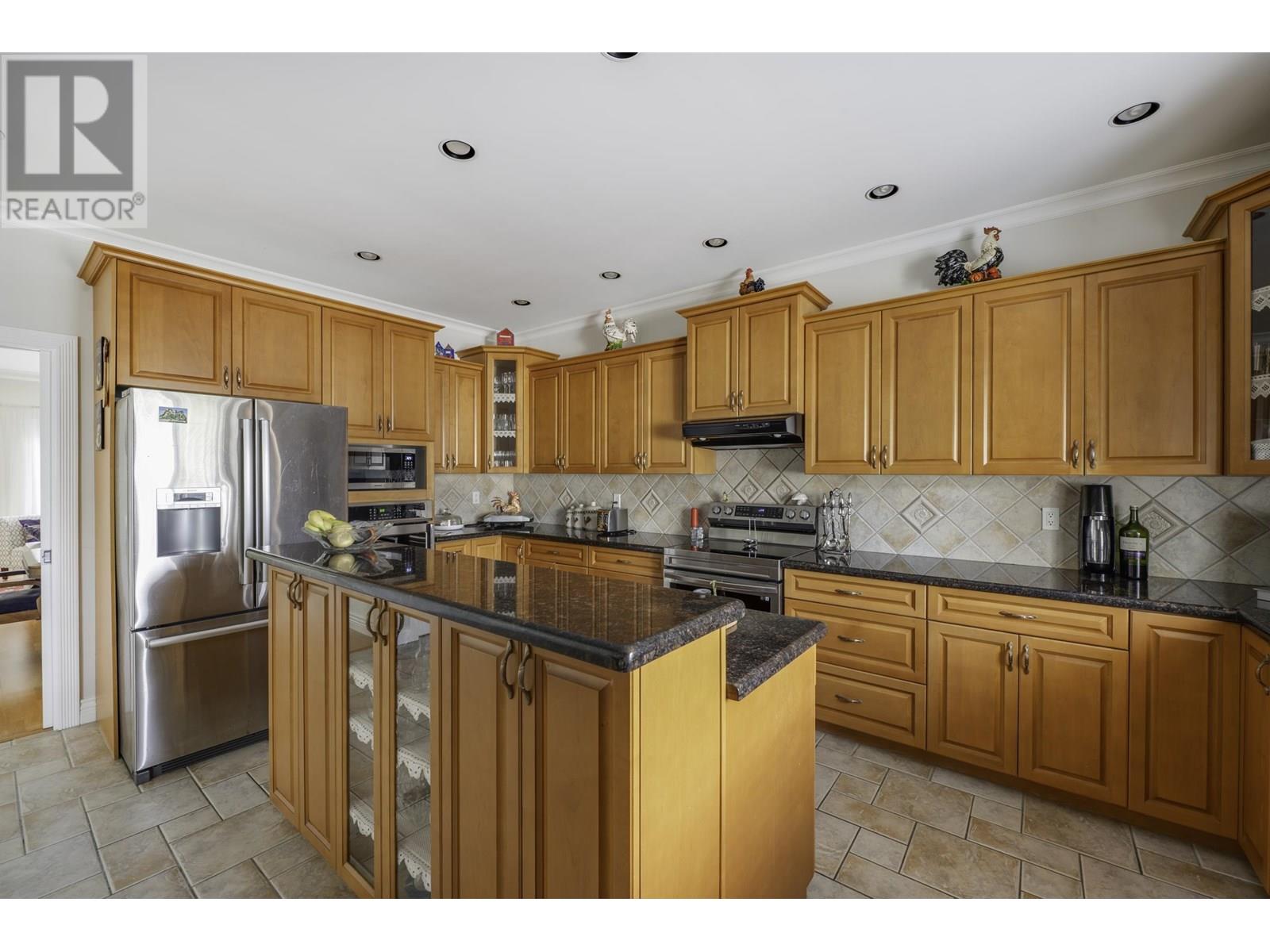 Photo 6 of 4265 Grant Street, Burnaby BC