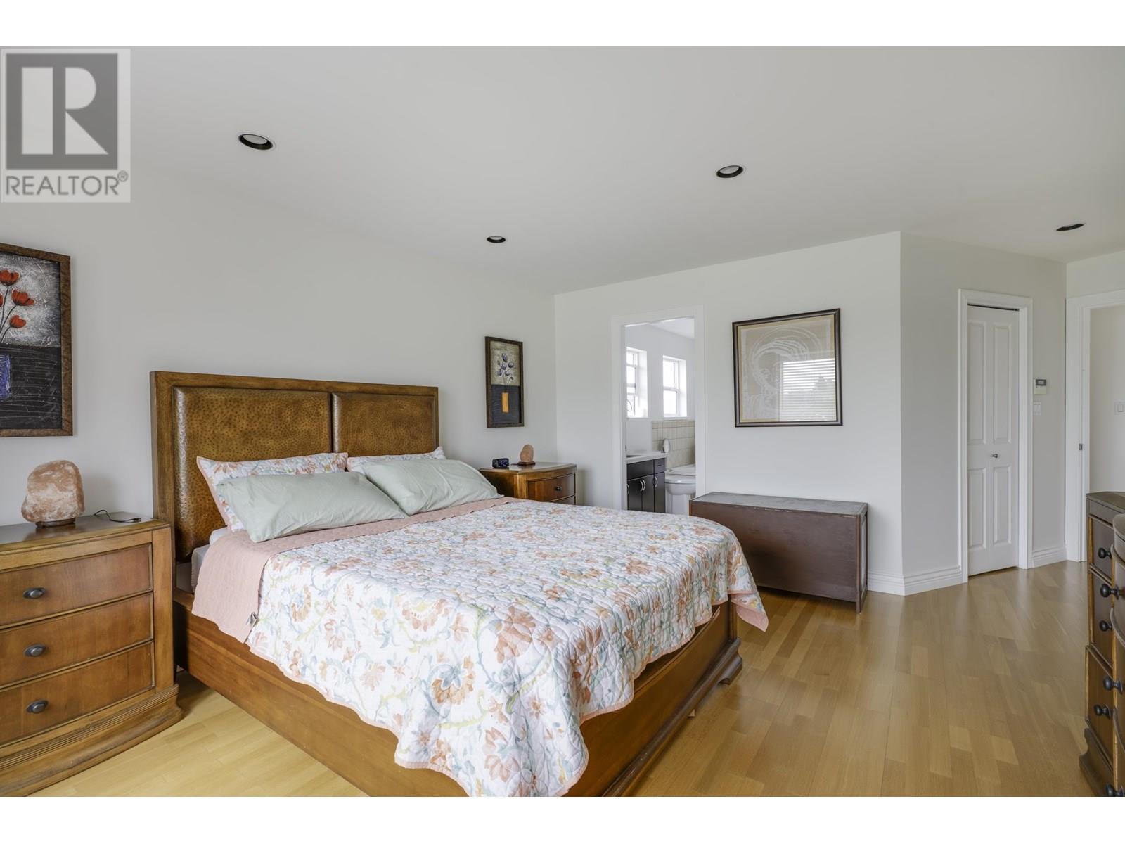Photo 21 of 4265 Grant Street, Burnaby BC