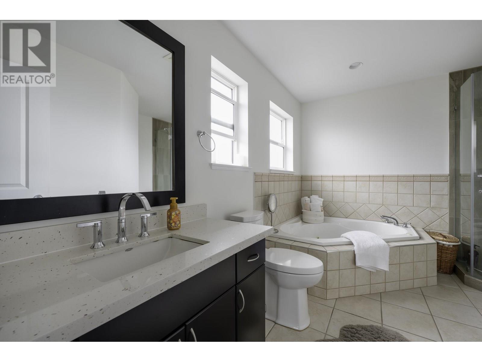 Photo 31 of 4265 Grant Street, Burnaby BC