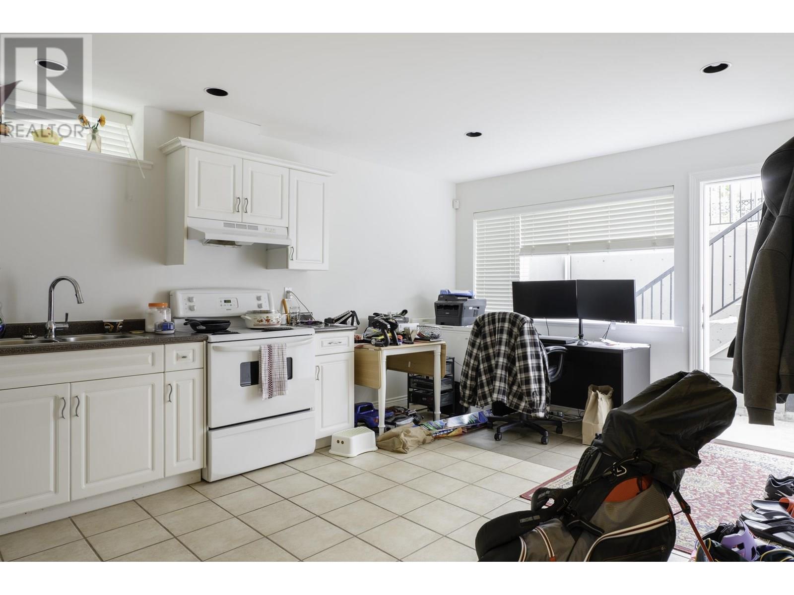Photo 28 of 4265 Grant Street, Burnaby BC