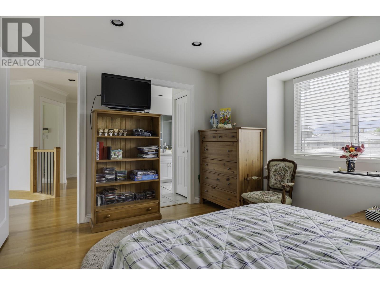 Photo 22 of 4265 Grant Street, Burnaby BC