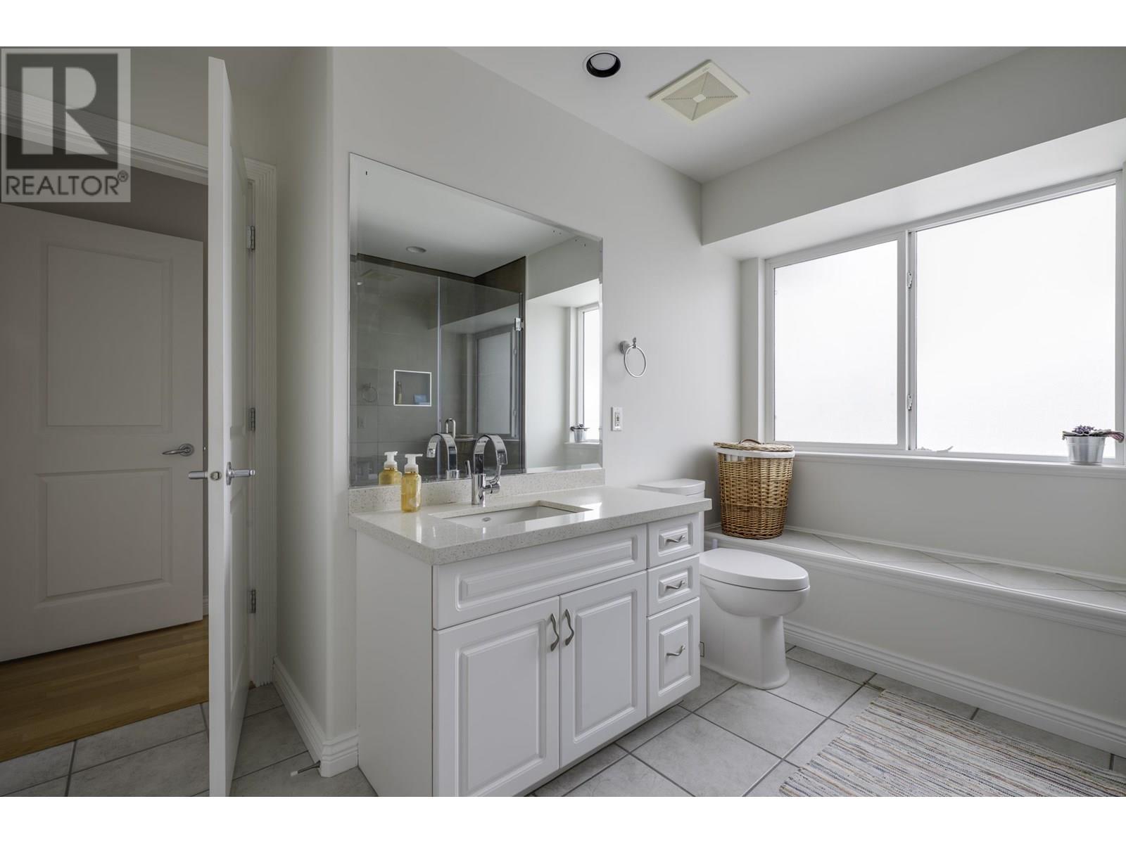 Photo 34 of 4265 Grant Street, Burnaby BC