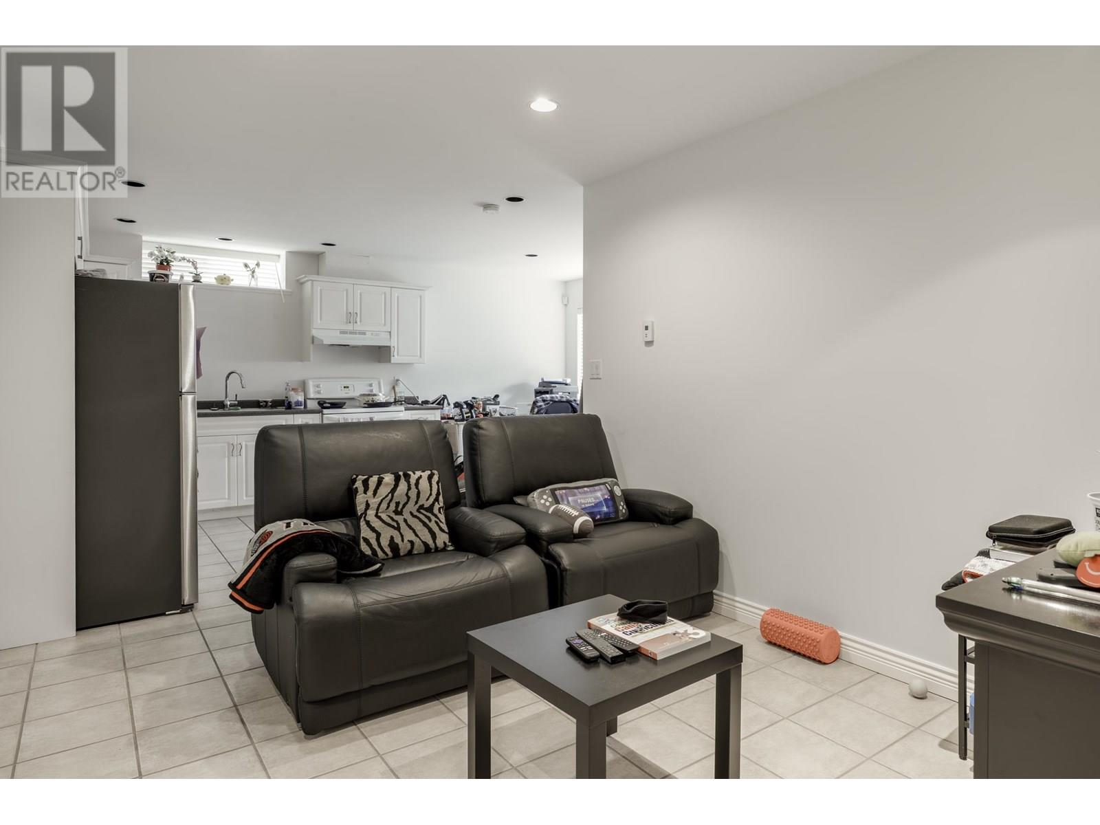 Photo 27 of 4265 Grant Street, Burnaby BC