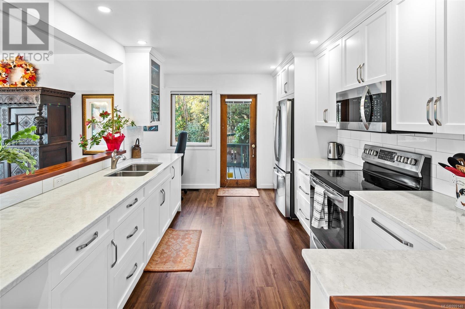 5805 Anderson Cove Rd, Sooke