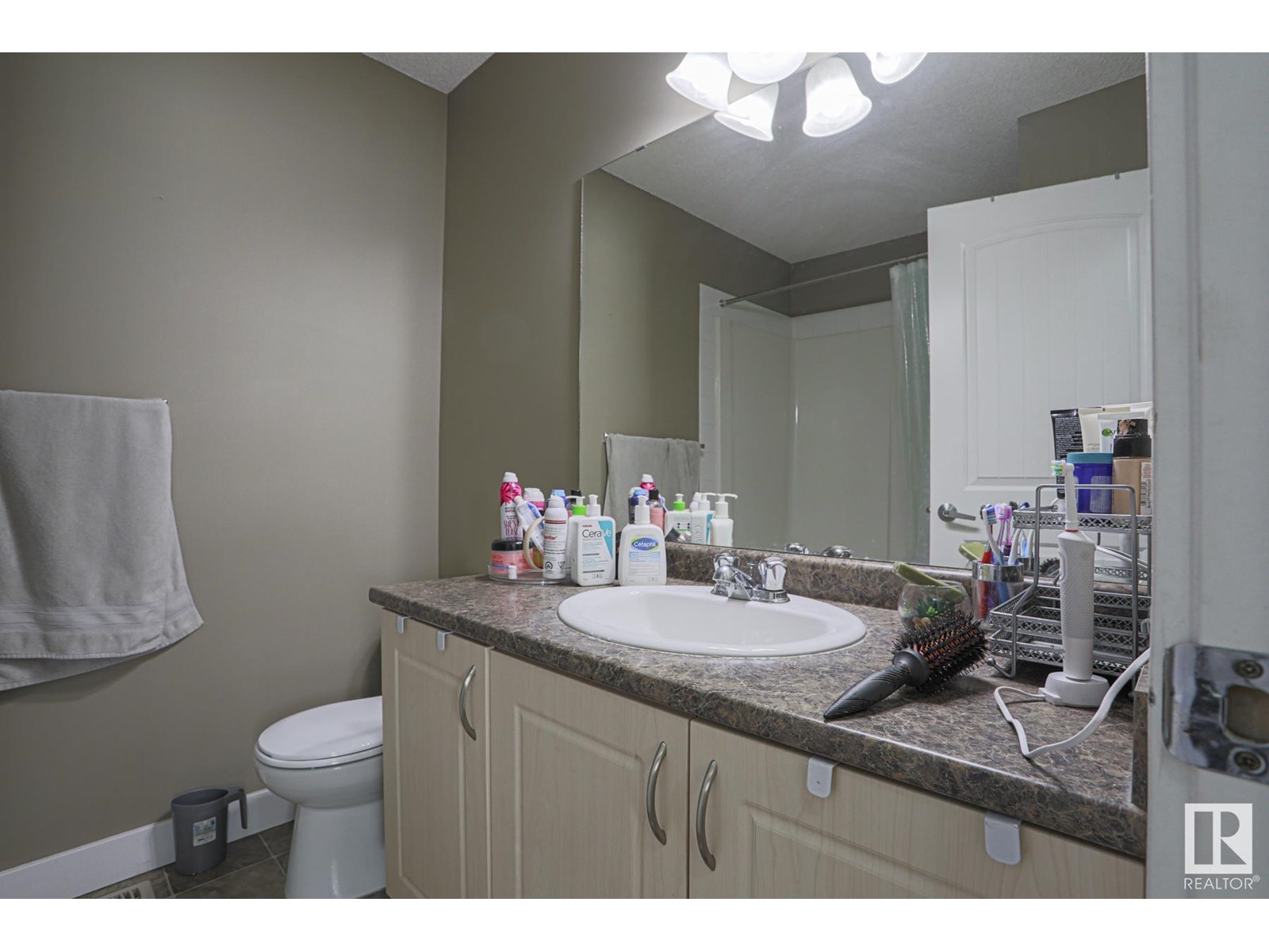 Photo 22 of 1125 37 B Av Nw Nw, Edmonton AB