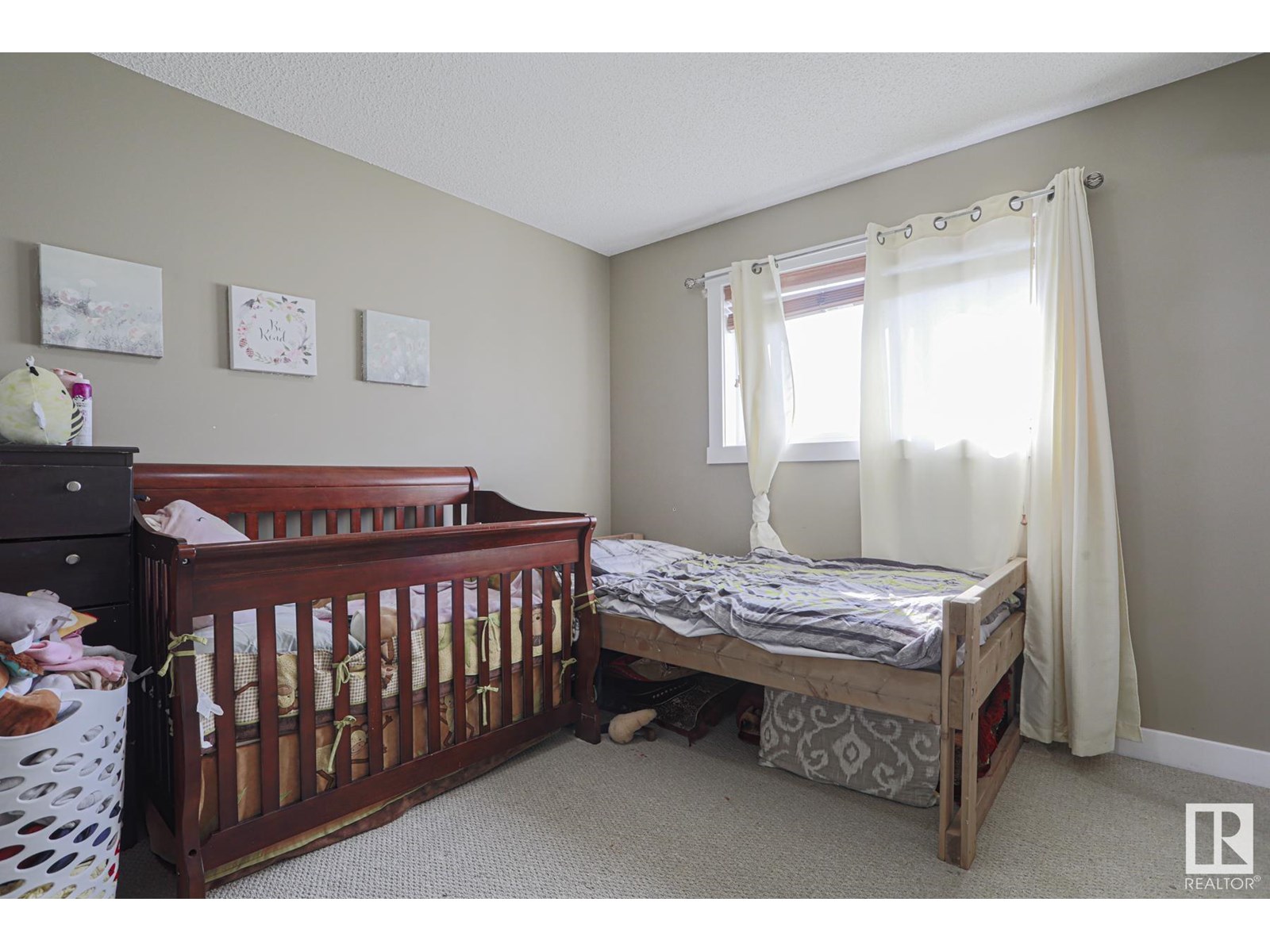 Photo 6 of 1125 37 B Av Nw Nw, Edmonton AB