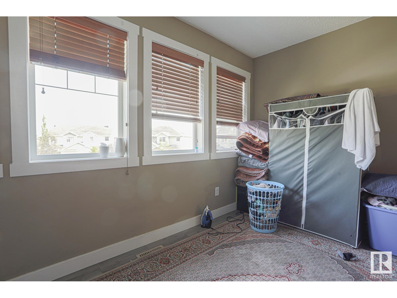 Photo 9 of 1125 37 B Av Nw Nw, Edmonton AB