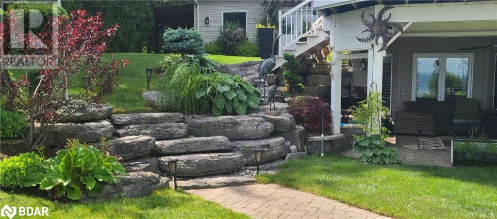 Photo 23 of 91 Lakeshore Road W, Oromedonte ON