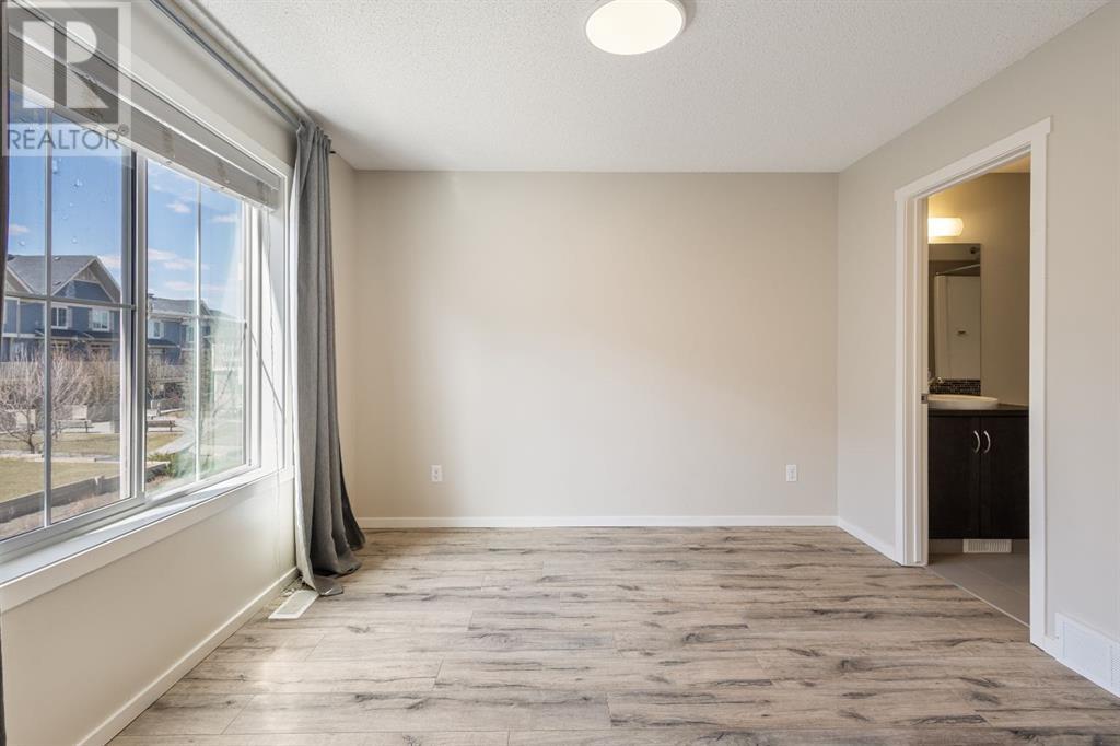 Single Family House for Sale in  Kinlea Way NW Kincora Calgary 