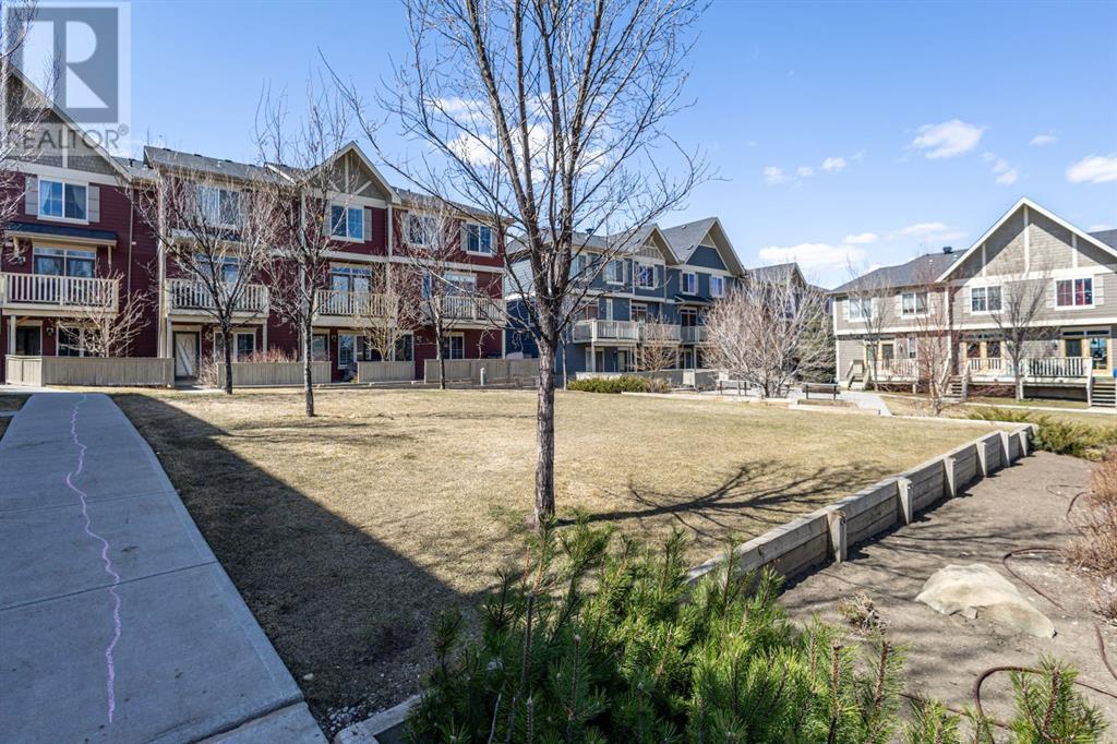 Single Family House for Sale in  Kinlea Way NW Kincora Calgary 