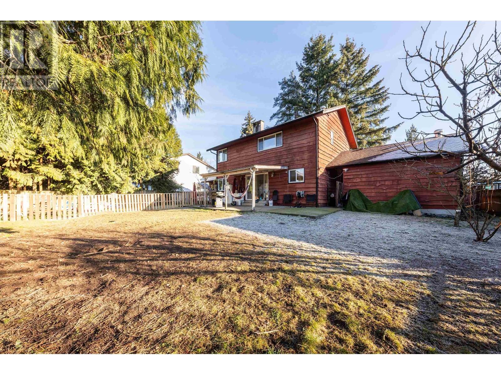 Photo 6 of 830 Irvine Street, Coquitlam BC